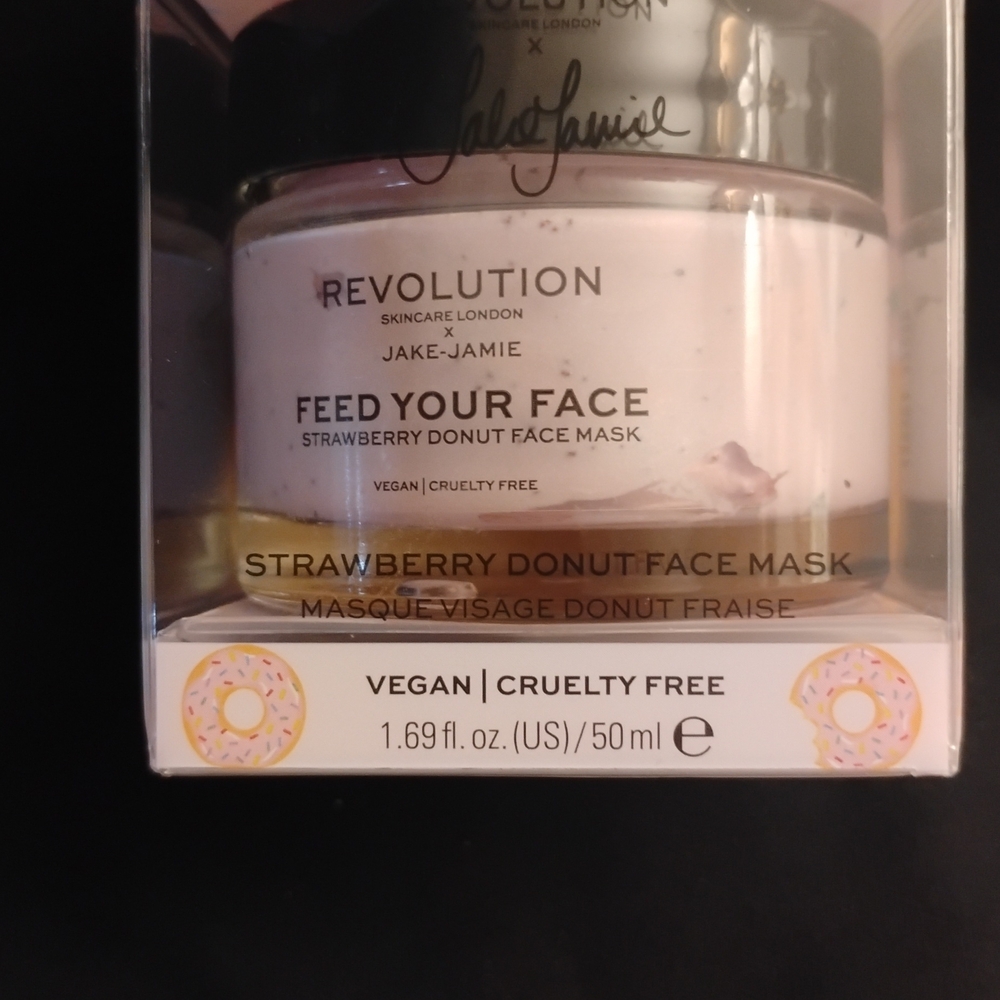 Revolution x Jake-Jamie Feed Your Face Mask